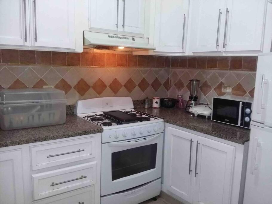 סנטו דומינגו Habitacion Cerca Del Mar Y Zona Colonial מראה חיצוני תמונה